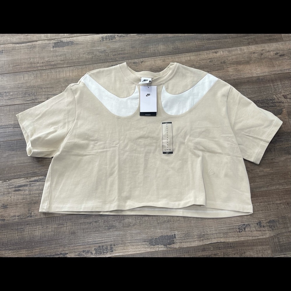 Nwt Nike crop top